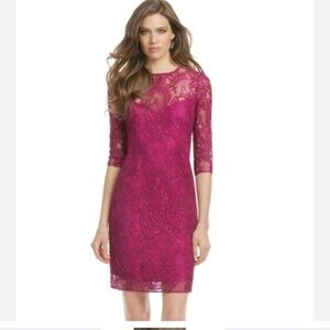 Carmen Marc Valvo botanical berry sheath. Lace overlay EUC
